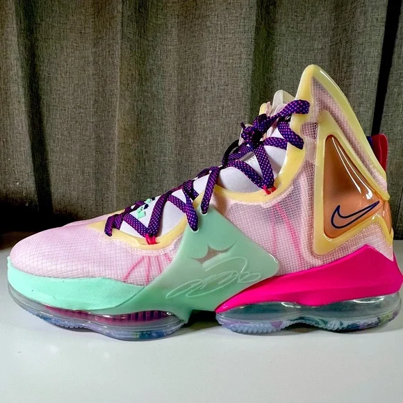 Nike LeBron 19 XIX Valentine\'s Day DH8459-900 Men\'s Size 9 Basketball Shoes $_12.JPG?set_id=880000500F main image 4